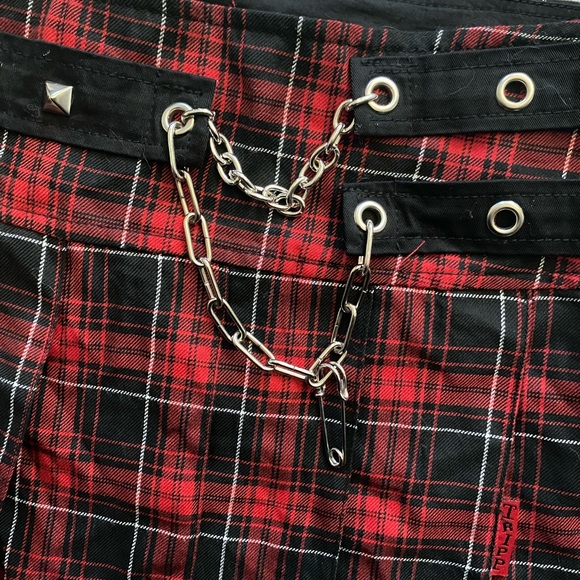Tripp NYC | NWT’s cyber Y2K gothic grunge chain studded mini pleated skirt - Picture 3 of 7